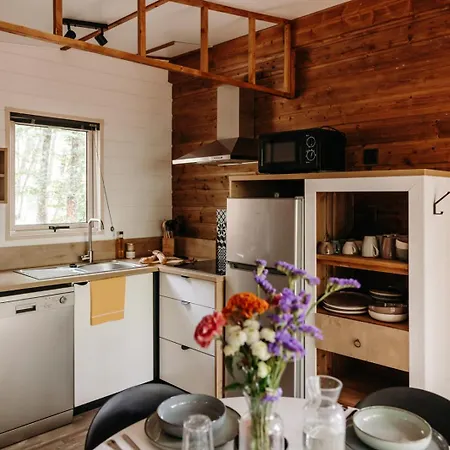 Slow Village Seveilles - Perigord مكان تخييم 5*