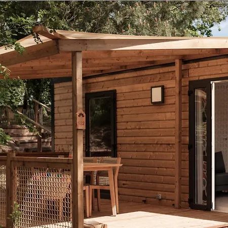 Slow Village Seveilles - Perigord Campsite 5*