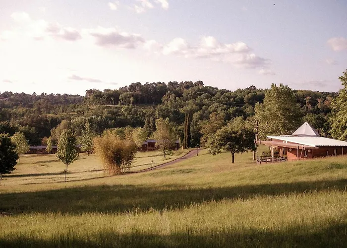 Slow Village Seveilles - Perigord مكان تخييم 5*
