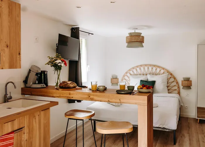 مكان تخييم Slow Village Seveilles - Perigord Valades